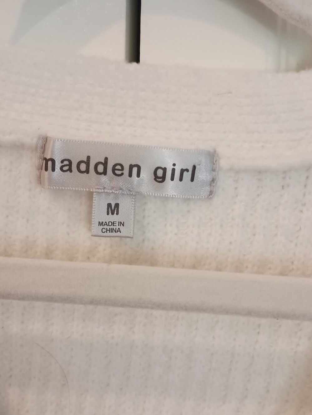 Madden Girl Cream Ribbed Cropped Cardigan with Snap Closure - Picture 4 of 7